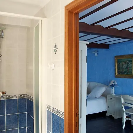 Bed & Breakfast La Roustiere