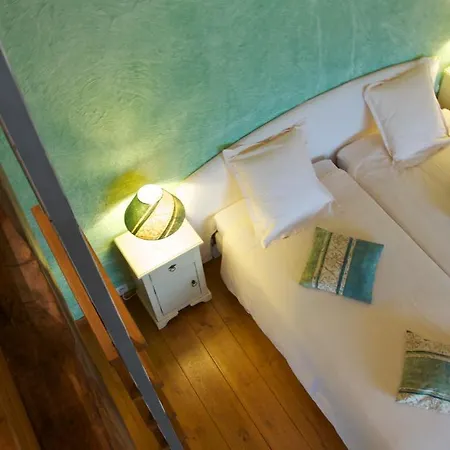 La Roustiere Bed & Breakfast