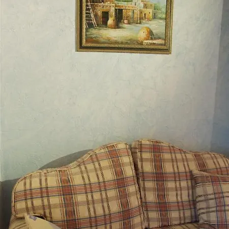 La Roustiere Bed & Breakfast *