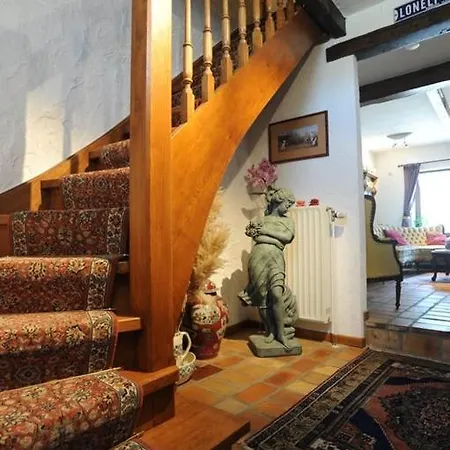La Roustiere Bed & Breakfast *